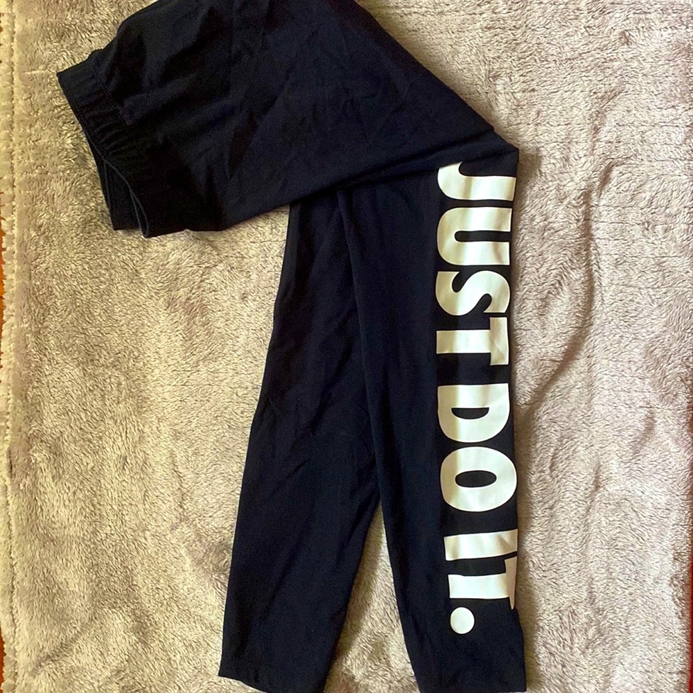 Nike high waisted Tights / Leggings